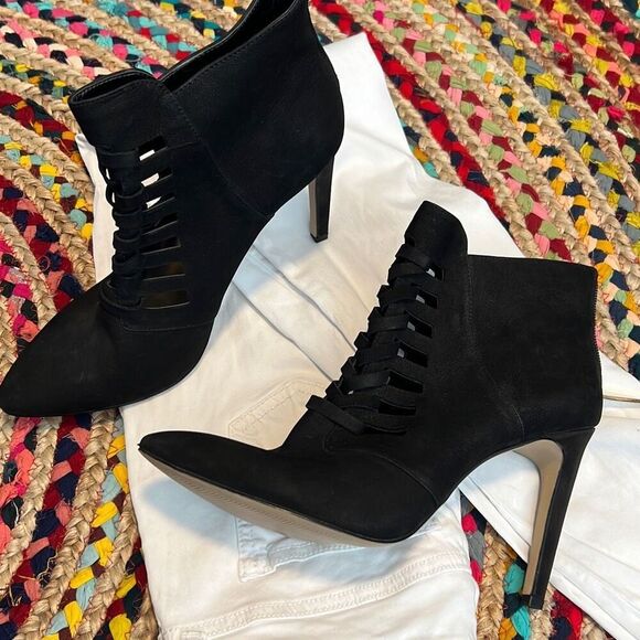 BCBGeneration Black Leather Tuxedo Front Cutout booties (9 1/2) - Picture 1 of 7